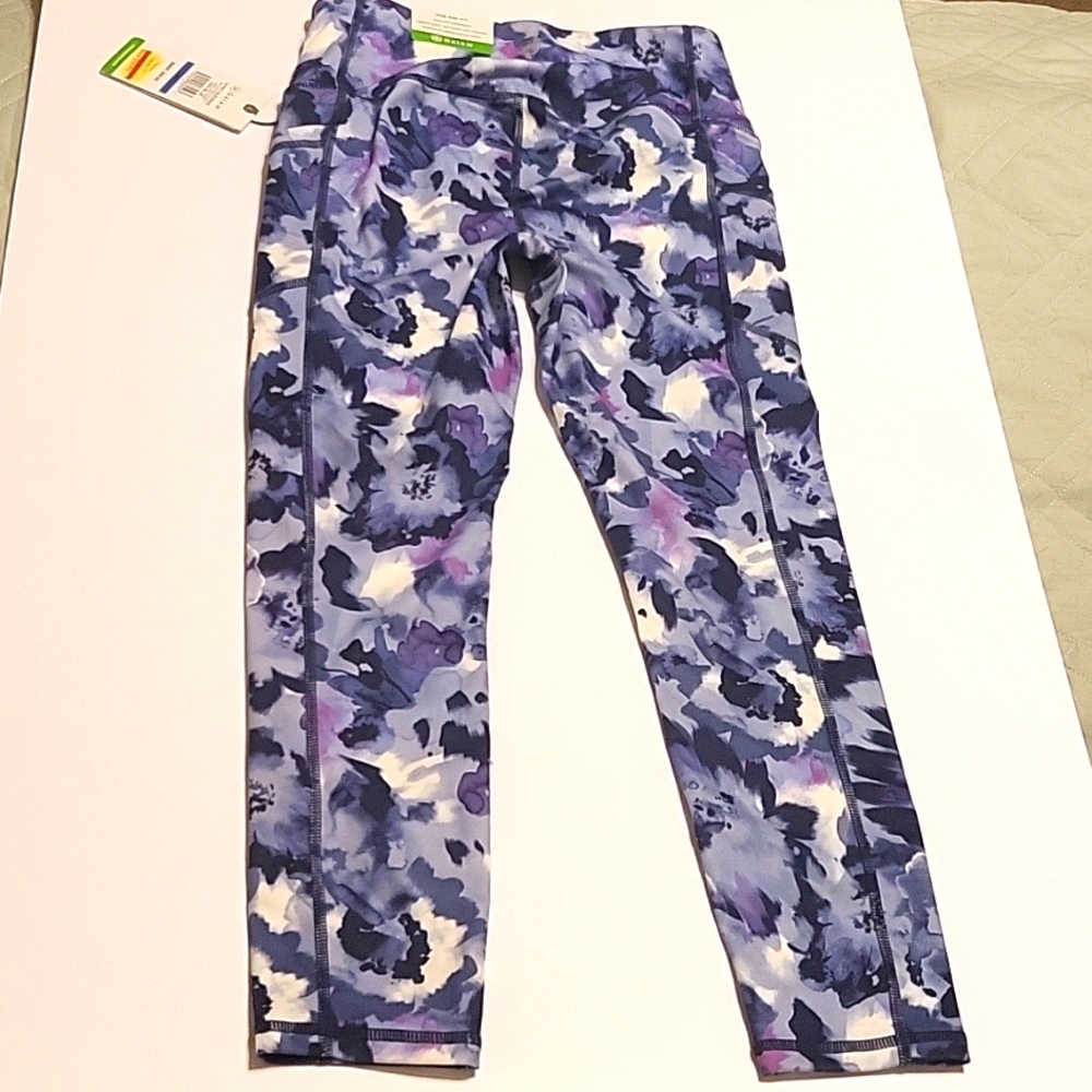Gaiam Pocket Joggers yoga pants workout biking 3/4 capris